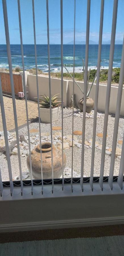 Wave Dancer Bed and Breakfast Gansbaai Esterno foto