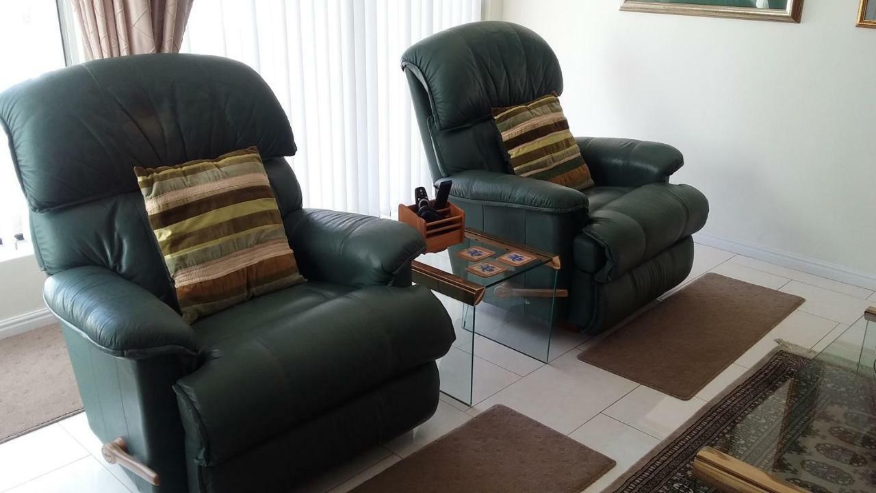 Wave Dancer Bed and Breakfast Gansbaai Esterno foto