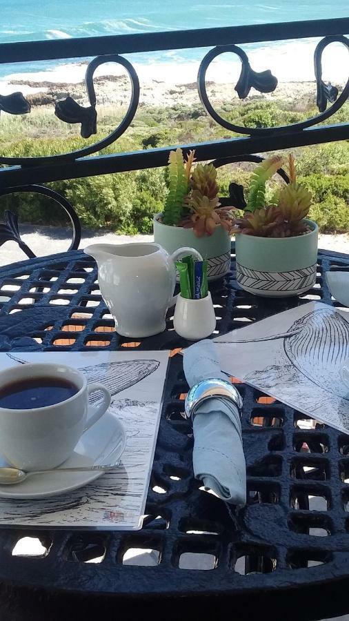 Wave Dancer Bed and Breakfast Gansbaai Esterno foto